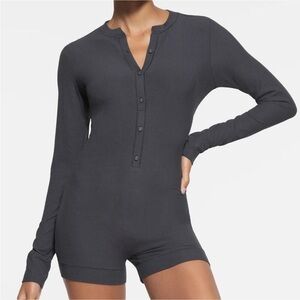 SKIMS Soft Lounge Button Up Henley Onesie Gunmetal Size M Ribbed